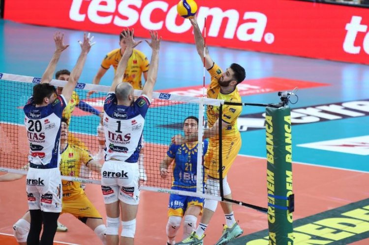 Itas Trentino-Valsa Group Modena 3-0 (25-18, 25-20, 25-22)