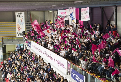 Lardini, la spinta del pubblico per la sfida alle campionesse d&#8217;Italia di Conegliano