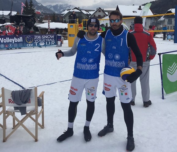 Il team powerbeach a Mosca per il campionato mondiale di snow volley