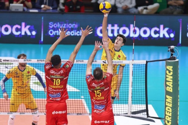 Valsa Group Modena - Cucine Lube Civitanova 3-0 (25-16, 25-21, 25-19)