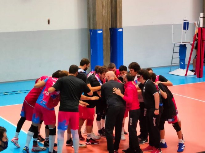 Montesi Volley  Pesaro 3-1 Loreto: i biancorossi vincono ancora e restano in vetta!