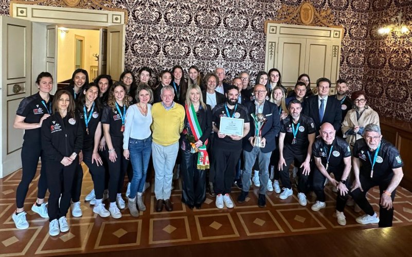 L'Amministrazione comunale di Macerata premia la CBF Balducci HR Macerata