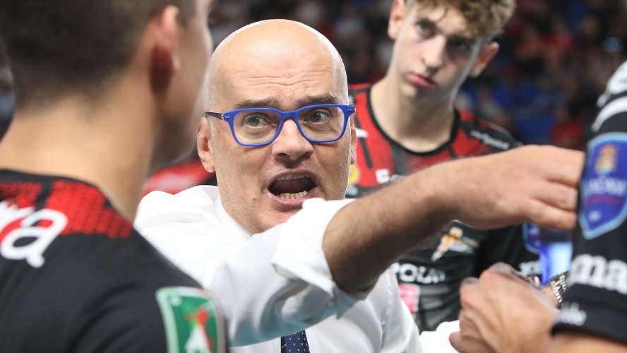 Domenica (ore 16) all'Eurosuole Forum la gara di SuperLega tra Lube e Gas Sales