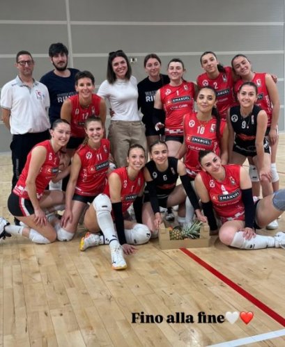 Emanuel  Riviera VTR Rimini  - Russsi Volley Ravenna  2-3 (21/25 23/25 26/24 25/16 15/17 )