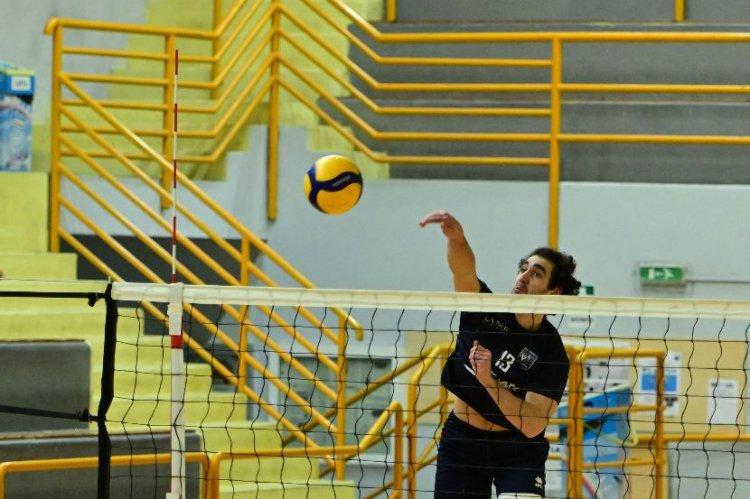 Alessandro Stella ancora con la casacca La Nef Volley Libertas Osimo