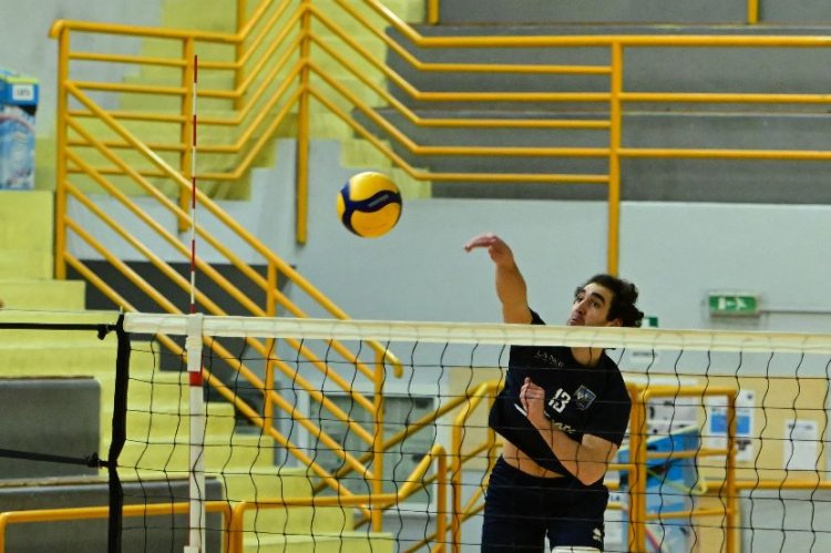 Alessandro Stella ancora con la casacca La Nef Volley Libertas Osimo