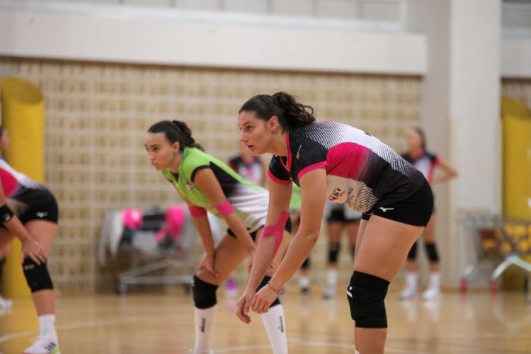 Volley Club B1 femminile, big match in casa Elettromeccanica Angelini Cesena