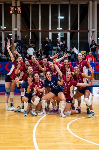 VTB FCRedil Bologna - Angelini Elttr. Cesena  3-1 (25-20, 25-15, 26-28, 25-22)