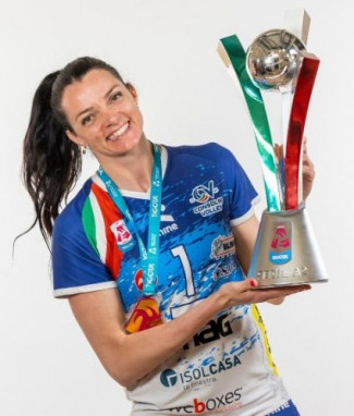 Il primo colpo della Csi Clai Imola Volley  �  Serena Ortolani