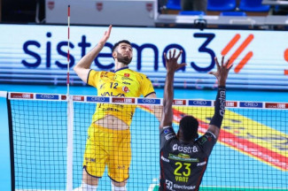 Cucine Lube Civitanova-Valsa Group Modena 3-0 (25-21, 25-13, 25-19)