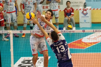 Pallavolo Macerata espugna il Pala Cesari, 3-0 a Casarano