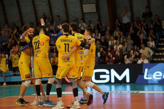 Stadium Mirandola - WiMORE Salsomaggiore Terme  (3-0) | (25-19; 25-21; 25-21)