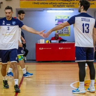 LA NEF Re Salmone Volley Libertas Osimo cede per 3 -1 dopo un derby avvincente