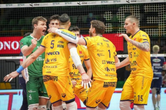 Valsa Group Modena Volley - Gioiella Prisma Taranto 3-2 (22-25, 25-19, 25-21, 25-27, 15-9)