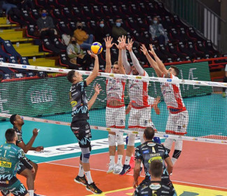 Perugia-Ravenna 3-0 (25-18, 25-20, 26-24)