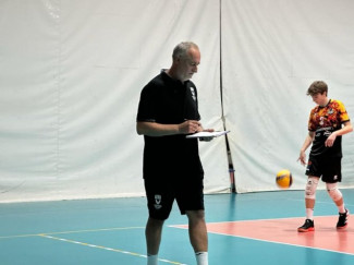 Montesi Volley Pesaro  , sfida alla prima della classe sabato c' Bottega