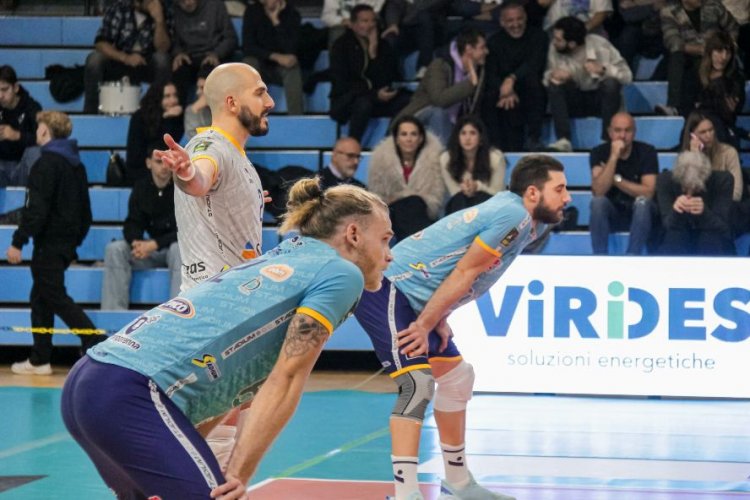 Stadium Mirandola – ERMGroup Altotevere San Giustino  (0-3) | (23-25; 22-25; 18-25)