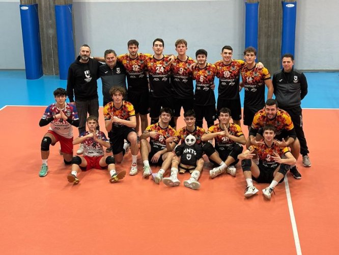 La Montesi Volley Pesaro riparte di slancio: Accademia Volley Ancona superata in tre set