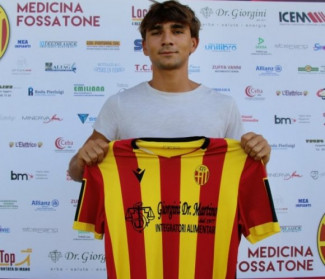 Michele Fini firma per il Medicina Fossatone