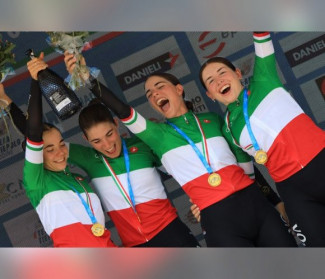 la Bft Burzoni VO2 Team Pink sul trono d'Italia